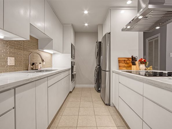 9707 Richmond Avenue 112, Houston TX 77042