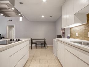 9707 Richmond Avenue 112, Houston TX 77042