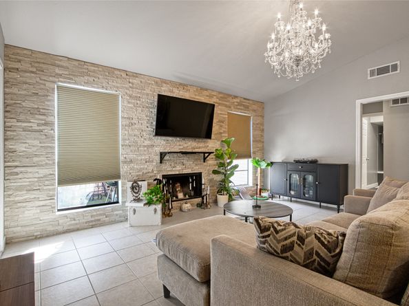 9707 Richmond Avenue 112, Houston TX 77042