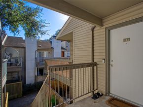 9707 Richmond Avenue 112, Houston TX 77042