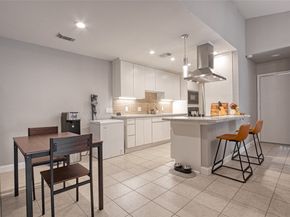 9707 Richmond Avenue 112, Houston TX 77042