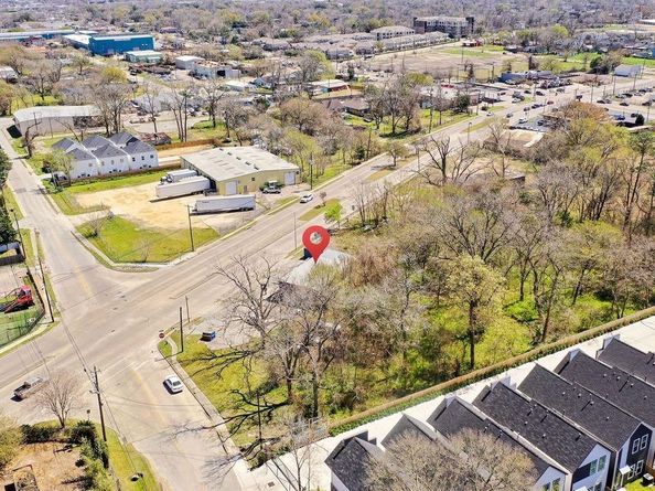 4423 Yale Street, Houston TX 77018