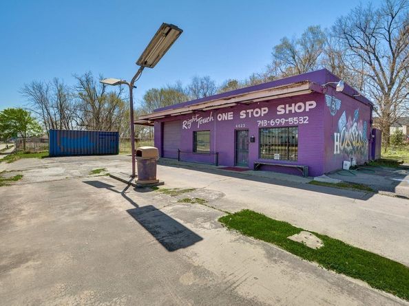 4423 Yale Street, Houston TX 77018