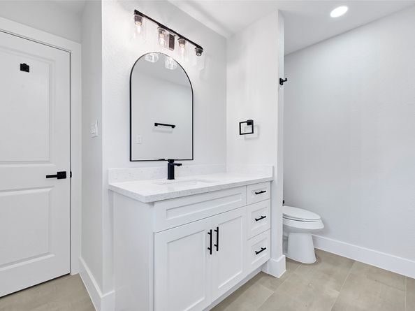 5610 Oak Trail Lane, Houston TX 77091