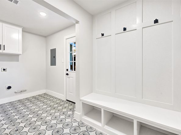 5610 Oak Trail Lane, Houston TX 77091