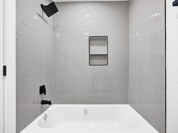 5610 Oak Trail Lane, Houston TX 77091