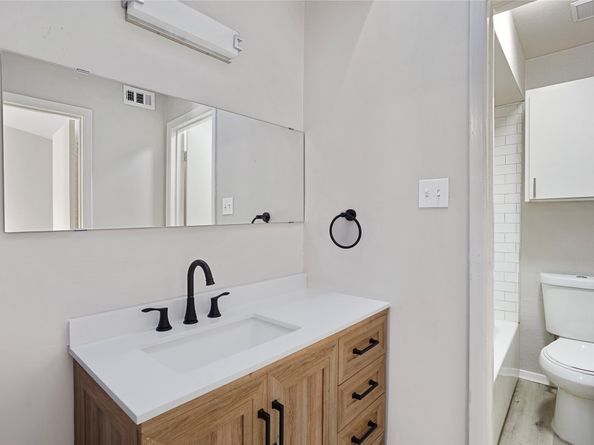 6633 W Airport Boulevard 1208, Houston TX 77035