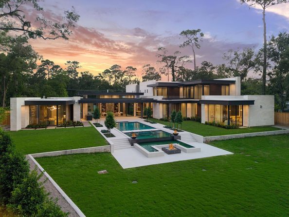 9010 Memorial Drive, Houston TX 77024