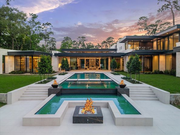 9010 Memorial Drive, Houston TX 77024