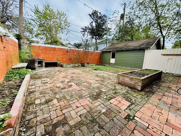 1410 Walton Street, Houston TX 77009