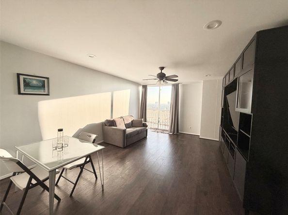 2016 Main Street 1914, Houston TX 77002