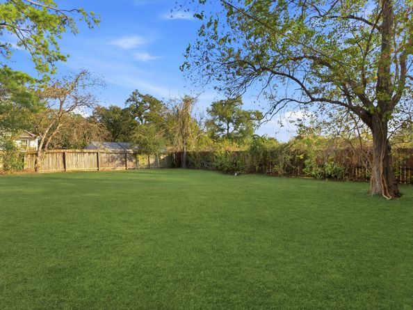 9334 Laura Koppe Road, Houston TX 77078