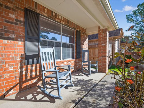 22084 Knights Cove Drive, Kingwood TX 77339