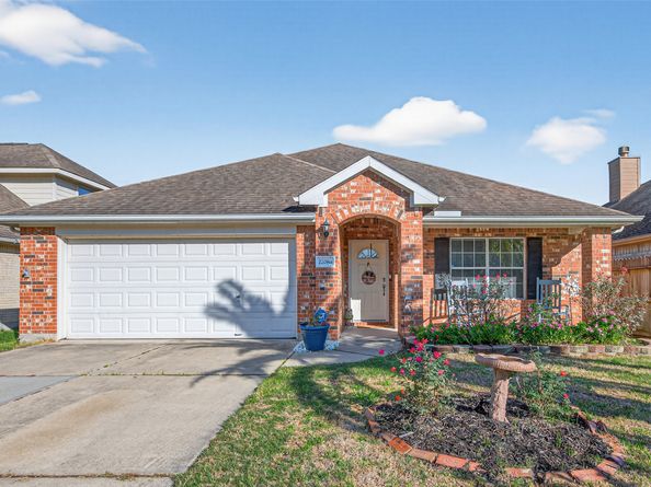 22084 Knights Cove Drive, Kingwood TX 77339