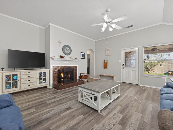 22084 Knights Cove Drive, Kingwood TX 77339