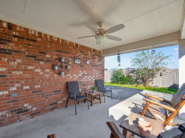 22084 Knights Cove Drive, Kingwood TX 77339