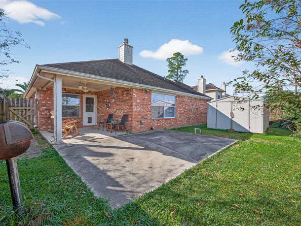 22084 Knights Cove Drive, Kingwood TX 77339