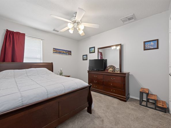 22084 Knights Cove Drive, Kingwood TX 77339