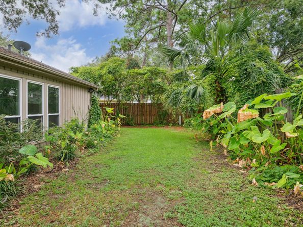 1706 Cherry Bend Drive, Houston TX 77077