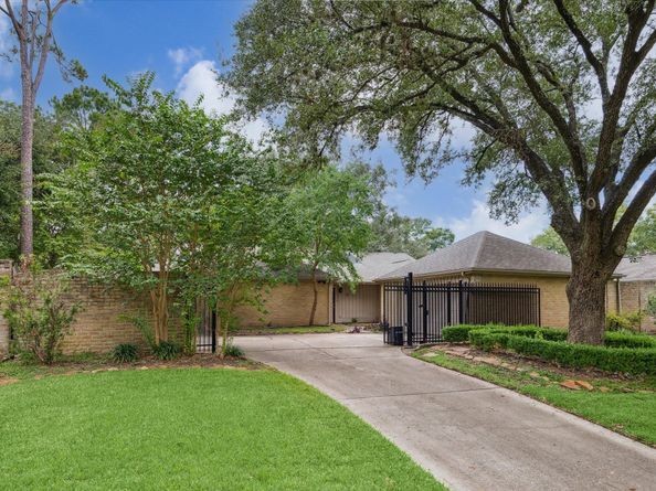 1706 Cherry Bend Drive, Houston TX 77077