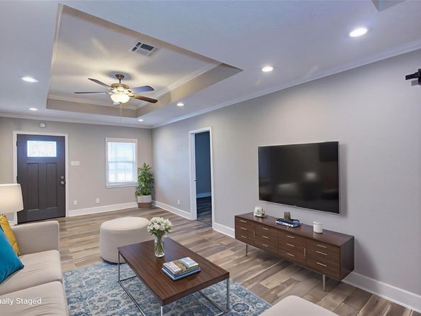 4220 Delhi Street, Houston TX 77022