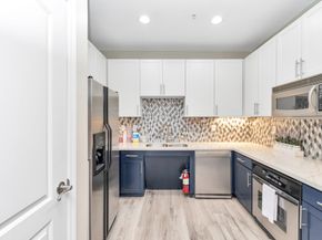 2299 Lone Star Drive 237, Sugar Land TX 77479