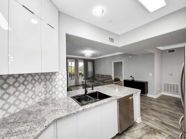 2299 Lone Star Drive 237, Sugar Land TX 77479