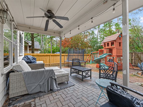 42 W Gaslight Place, The Woodlands TX 77382