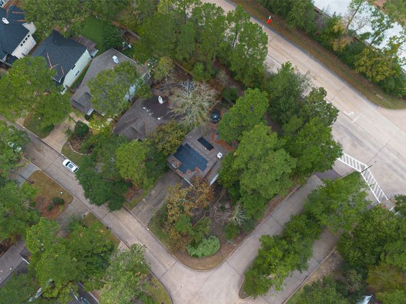 42 W Gaslight Place, The Woodlands TX 77382