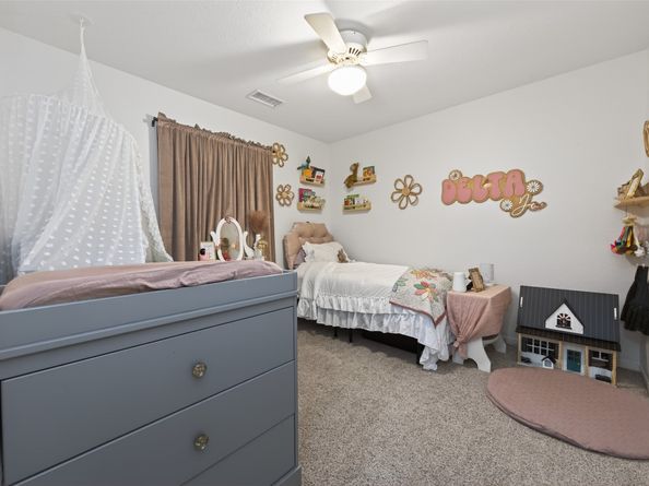 42 W Gaslight Place, The Woodlands TX 77382