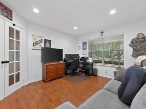 42 W Gaslight Place, The Woodlands TX 77382