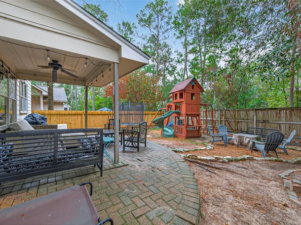 42 W Gaslight Place, The Woodlands TX 77382
