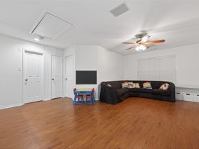 42 W Gaslight Place, The Woodlands TX 77382