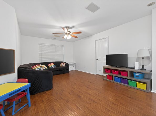 42 W Gaslight Place, The Woodlands TX 77382