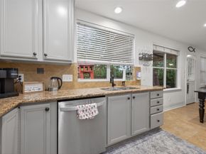 42 W Gaslight Place, The Woodlands TX 77382