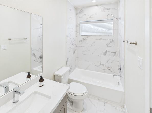 3922 Willowbend Point, Houston TX 77025