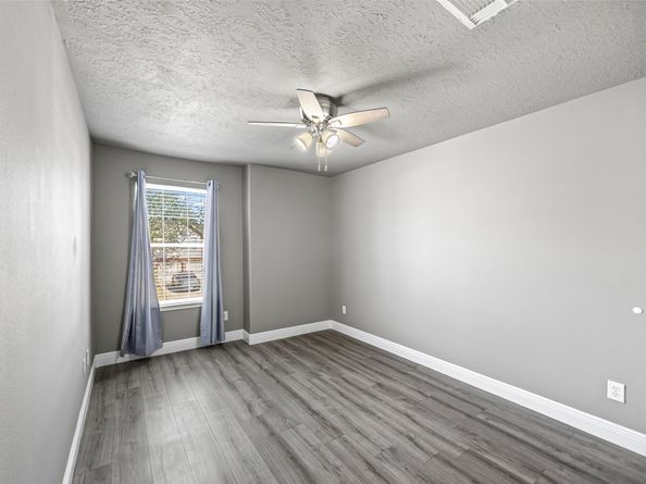 13718 Rural Oak Street, Houston TX 77034