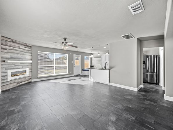 13718 Rural Oak Street, Houston TX 77034