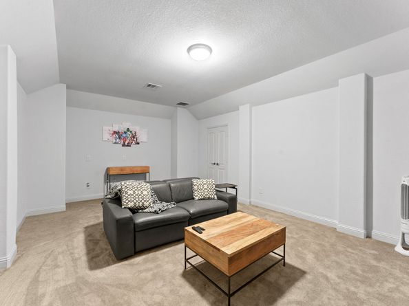 39 Tioga Place, Tomball TX 77375