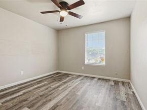 16438 Glenshannon Drive, Houston TX 77059