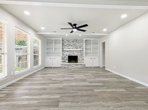 16438 Glenshannon Drive, Houston TX 77059