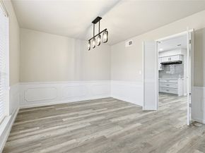 16438 Glenshannon Drive, Houston TX 77059