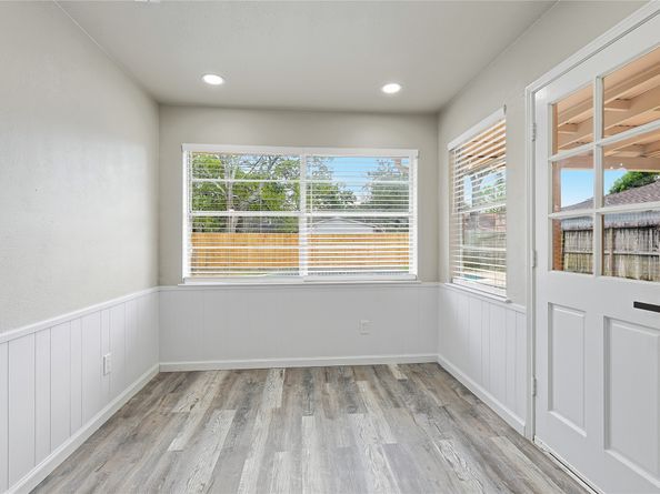 16438 Glenshannon Drive, Houston TX 77059