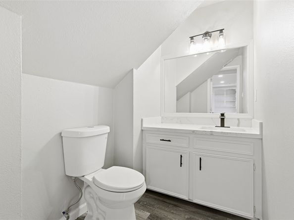 16438 Glenshannon Drive, Houston TX 77059