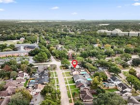 16438 Glenshannon Drive, Houston TX 77059