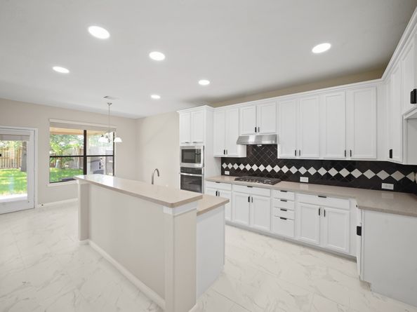 714 Coggins Point Way, Sugar Land TX 77479