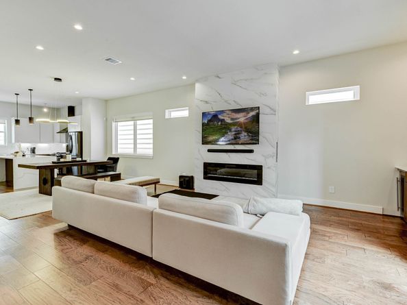 5857 Dolores Street, Houston TX 77057