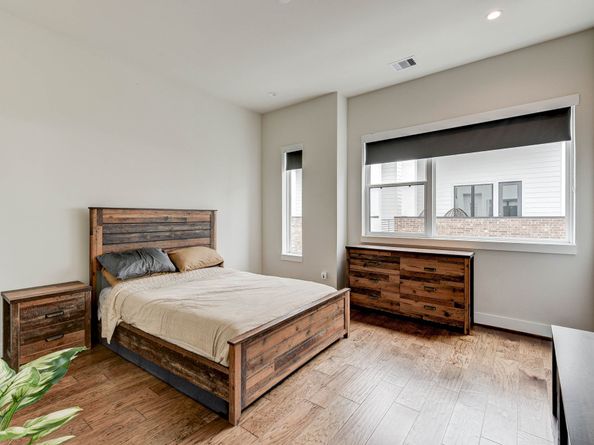 5857 Dolores Street, Houston TX 77057