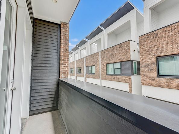 5857 Dolores Street, Houston TX 77057