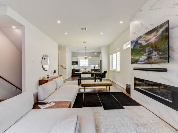 5857 Dolores Street, Houston TX 77057